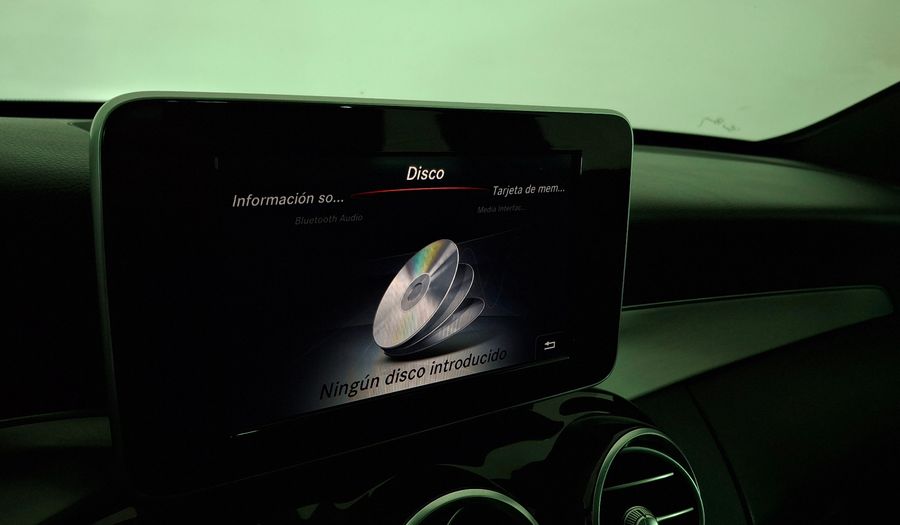 Mercedes Benz Clase C 2.0 300 AUTO Sedan 2017