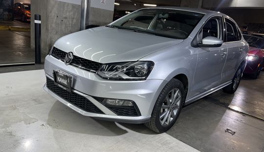 Volkswagen • Vento