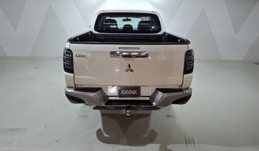 Mitsubishi L200 2.4 GLS GASOLINA Pickup 2019