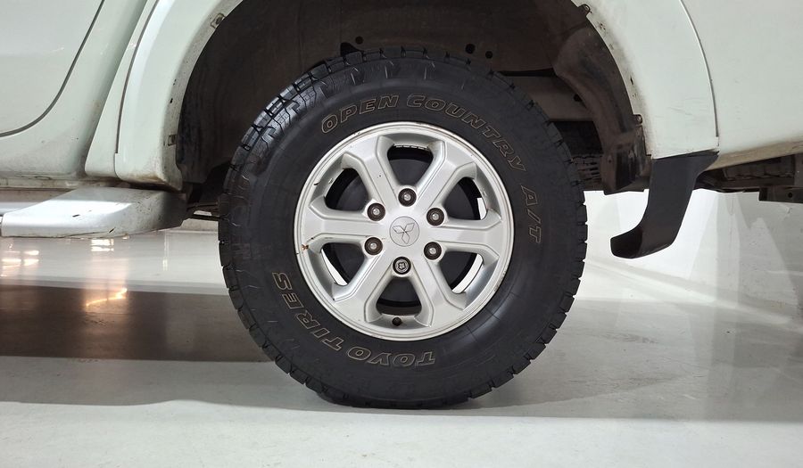 Mitsubishi L200 2.4 GLS GASOLINA Pickup 2019