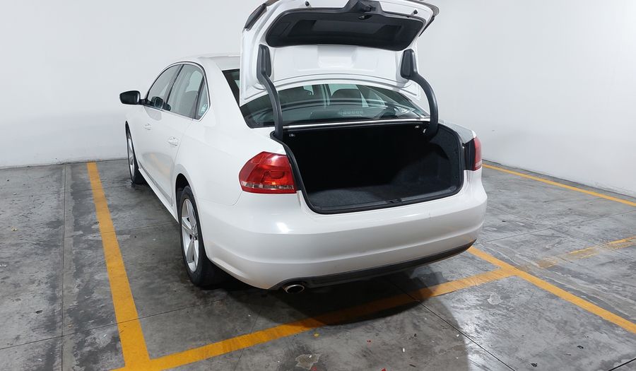 Volkswagen Passat 2.5 SPORTLINE TIPTRONIC Sedan 2015