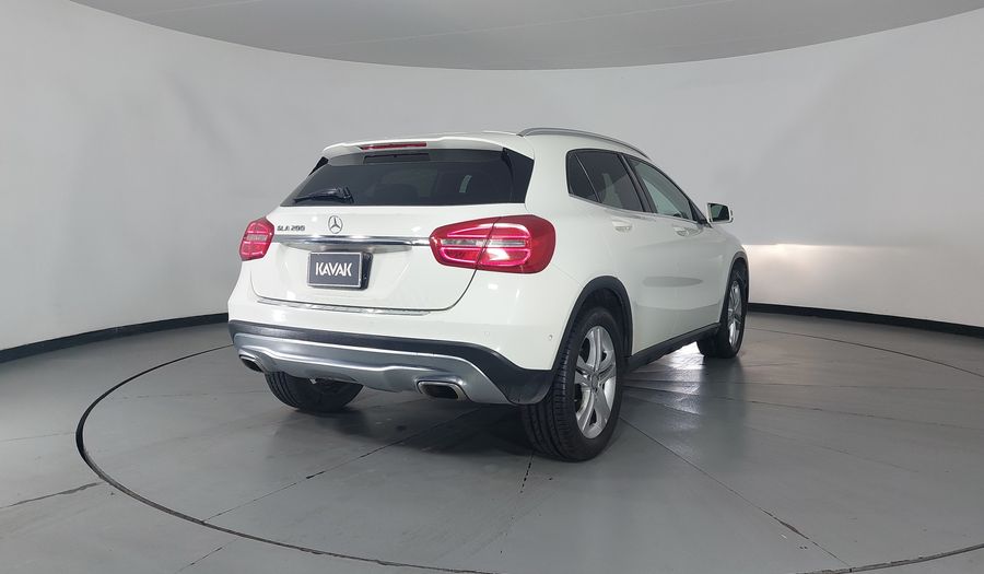 Mercedes Benz Clase Gla 1.6 GLA 200 CGI SPORT Suv 2017