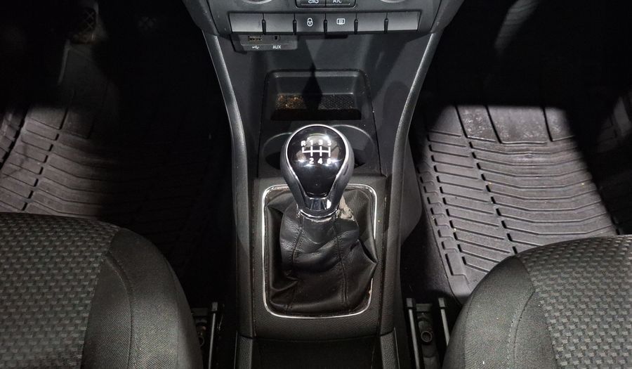 Seat Toledo 1.2 TSI STYLE MT Sedan 2015