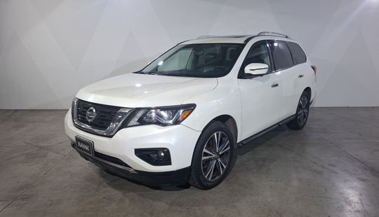 Nissan • Pathfinder