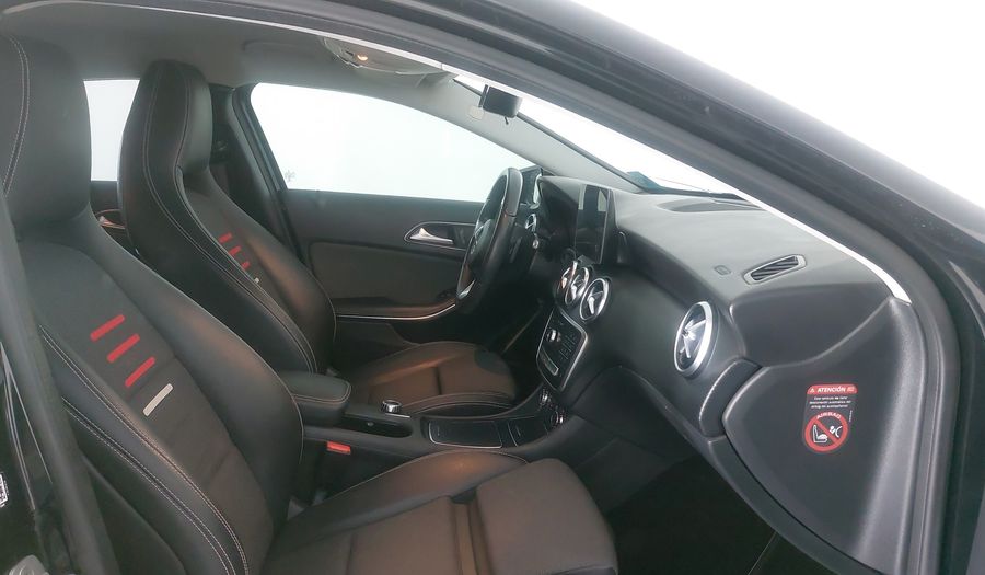 Mercedes Benz Clase A 1.6 200 STYLE Hatchback 2017