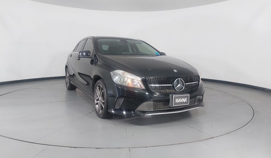 Mercedes Benz Clase A 1.6 200 STYLE Hatchback 2017