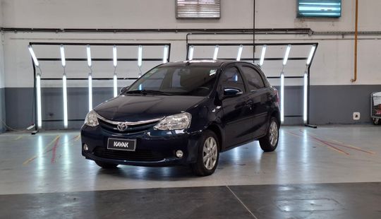 Toyota • Etios