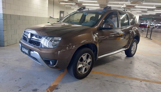 Renault • Duster