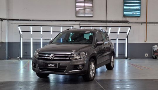 Volkswagen • Tiguan