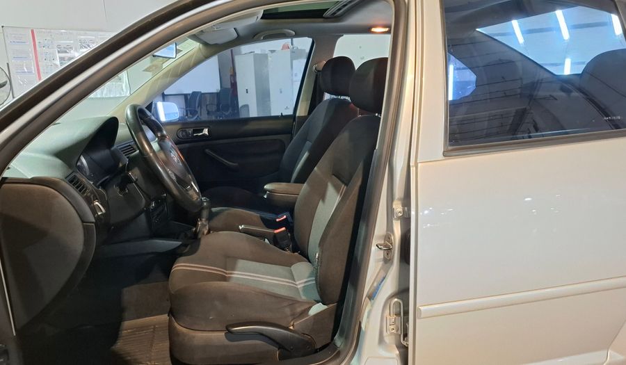 Volkswagen Bora 2.0 TRENDLINE Sedan 2013