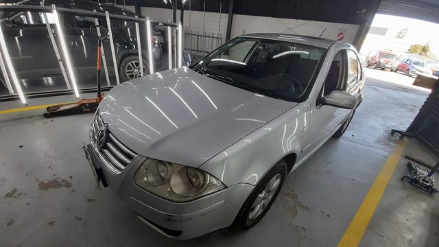 Volkswagen • Bora