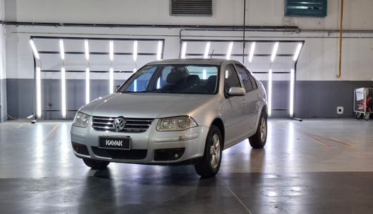 Volkswagen • Bora