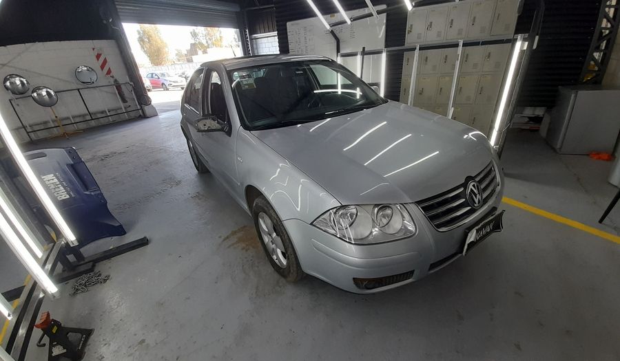 Volkswagen Bora 2.0 TRENDLINE Sedan 2013