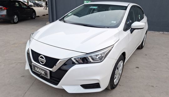 Nissan • Versa