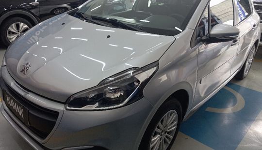 Peugeot • 208