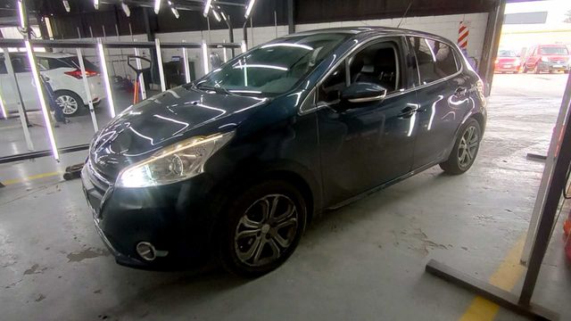 Peugeot 208 1.6 FELINE PACK CUIR
