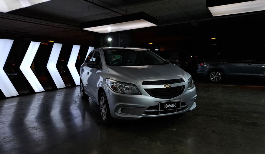 Chevrolet Onix 1.4 LT Hatchback 2013