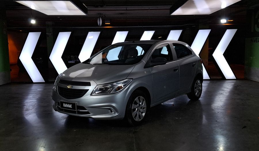 Chevrolet Onix 1.4 LT Hatchback 2013
