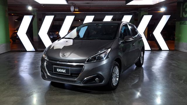 Peugeot • 208