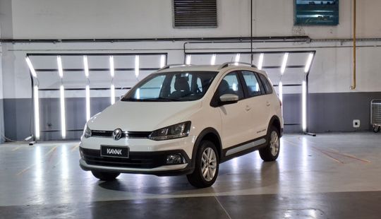 Volkswagen • Suran Cross
