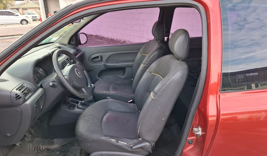 Renault Clio 1.1 MIO CONFORT Hatchback 2013