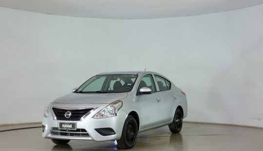 Nissan • Versa