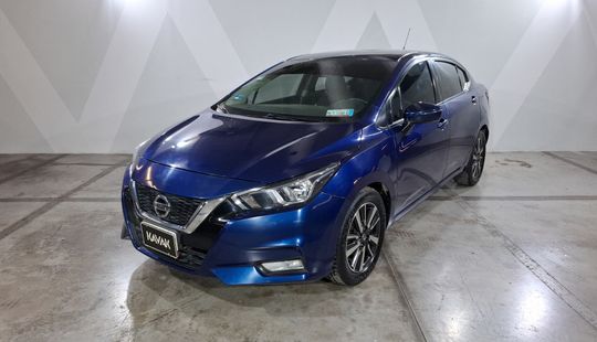 Nissan • Versa