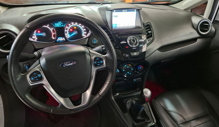 Ford Fiesta Kinetic Design 1.6 TITANIUM Sedan 2018