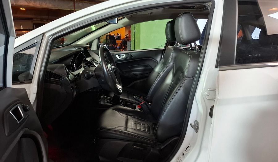 Ford Fiesta Kinetic Design 1.6 TITANIUM Sedan 2018
