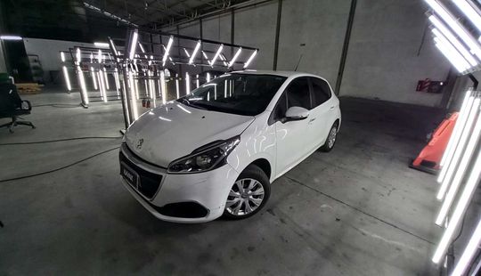 Peugeot • 208
