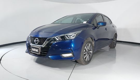 Nissan • Versa
