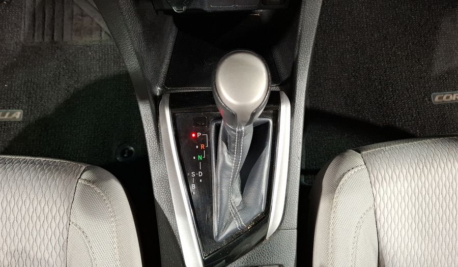 Toyota Corolla 1.8 LE CVT Sedan 2015