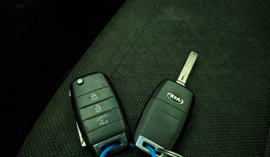 Kia Carens 2.0 EX GSL 7P Minivan 2018