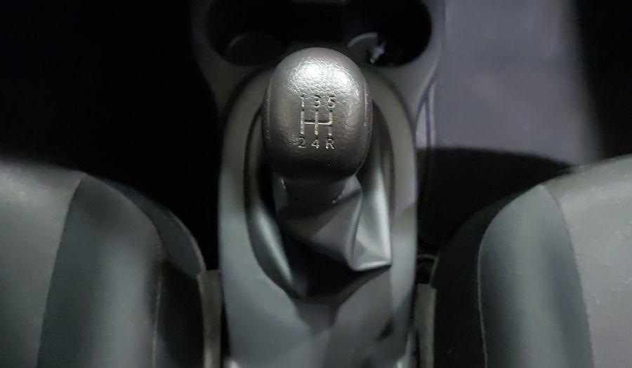 Nissan V-drive 1.6 V-DRIVE A/C AUDIO Sedan 2024