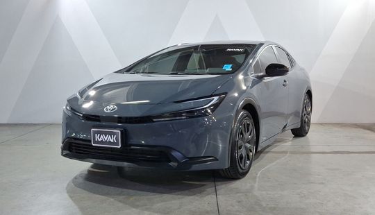 Toyota • Prius
