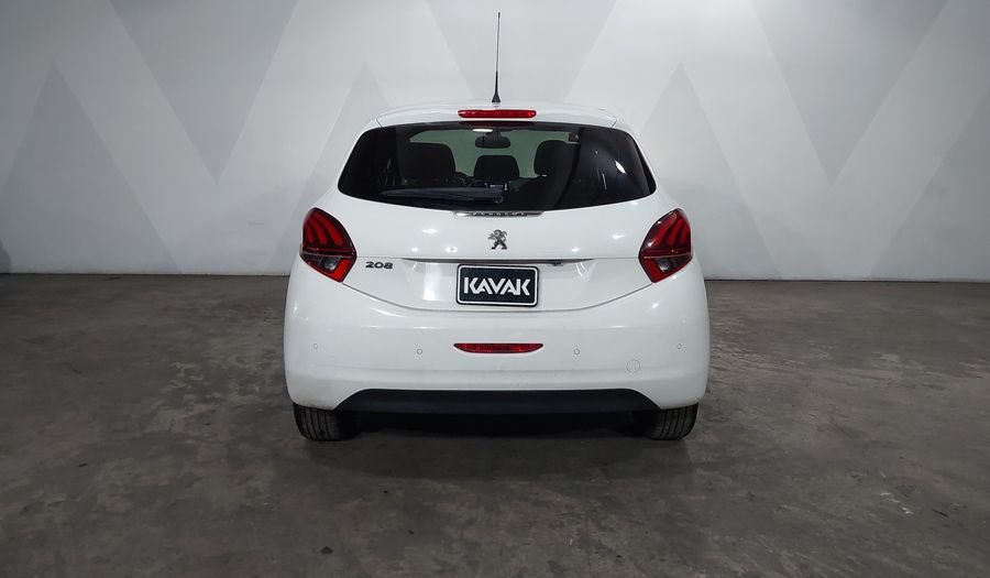 Peugeot 208 1.6 FELINE MT Hatchback 2017