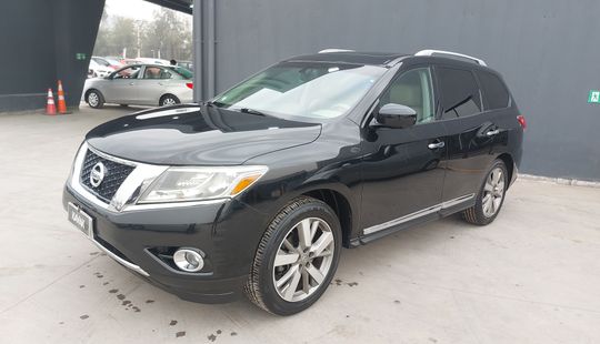 Nissan • Pathfinder