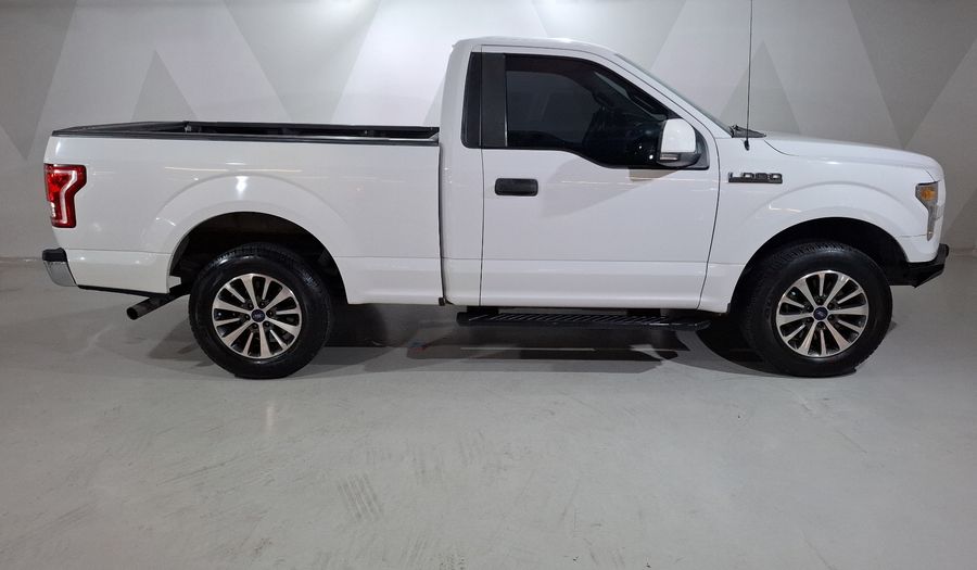 Ford Lobo 5.0 LOBO XLT REGULAR CAB 4X2 TA B Pickup 2016
