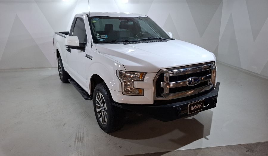 Ford Lobo 5.0 LOBO XLT REGULAR CAB 4X2 TA B Pickup 2016