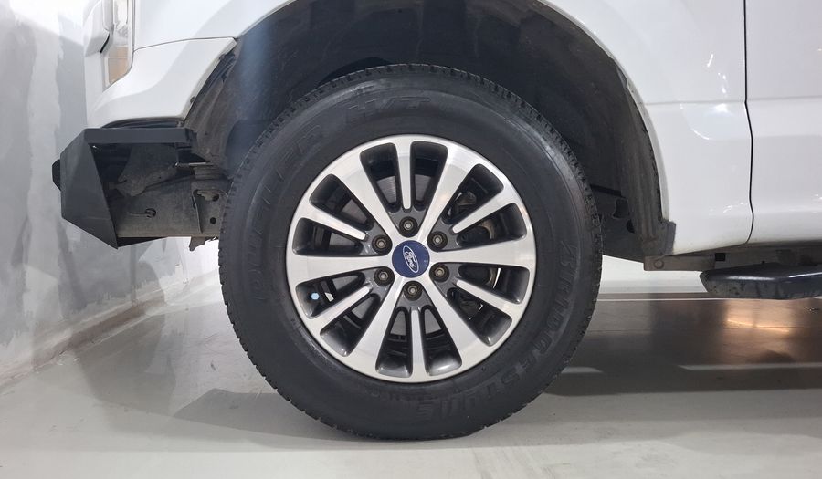 Ford Lobo 5.0 LOBO XLT REGULAR CAB 4X2 TA B Pickup 2016