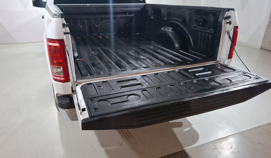 Ford Lobo 5.0 LOBO XLT REGULAR CAB 4X2 TA B Pickup 2016