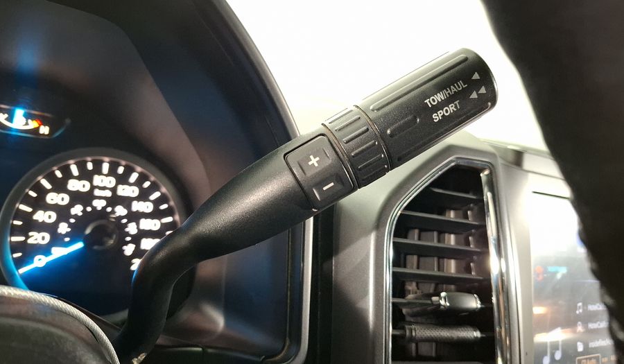 Ford Lobo 5.0 LOBO XLT REGULAR CAB 4X2 TA B Pickup 2016
