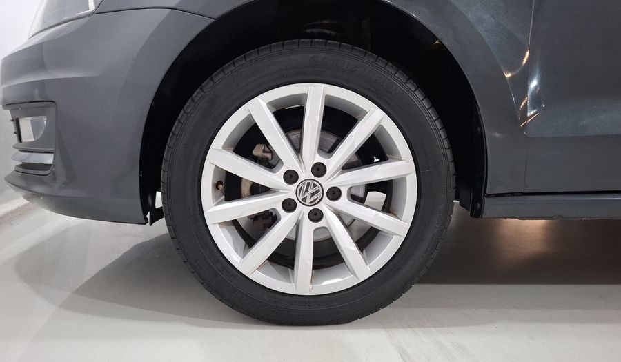 Volkswagen Vento 1.6 HIGHLINE Sedan 2019