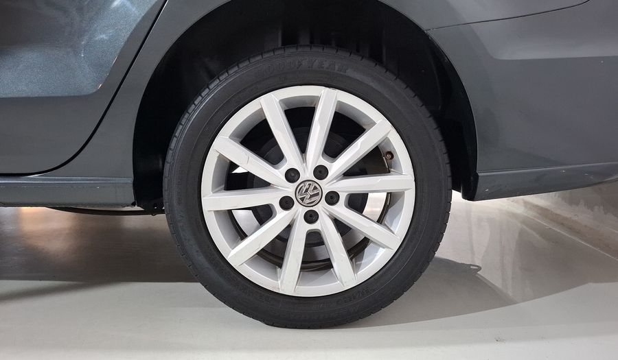 Volkswagen Vento 1.6 HIGHLINE Sedan 2019
