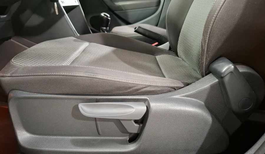 Volkswagen Vento 1.6 HIGHLINE Sedan 2019