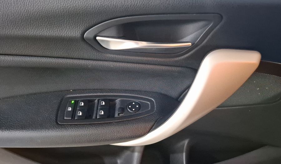 Bmw Serie 1 1.6 118IA Hatchback 2015
