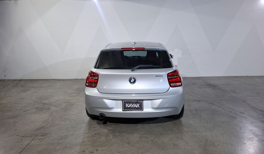 Bmw Serie 1 1.6 118IA Hatchback 2015