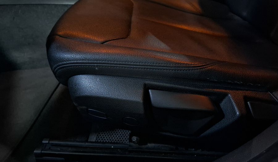Bmw Serie 1 1.6 118IA Hatchback 2015