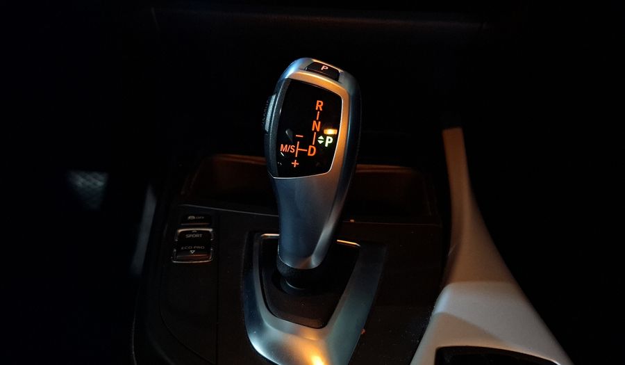 Bmw Serie 1 1.6 118IA Hatchback 2015