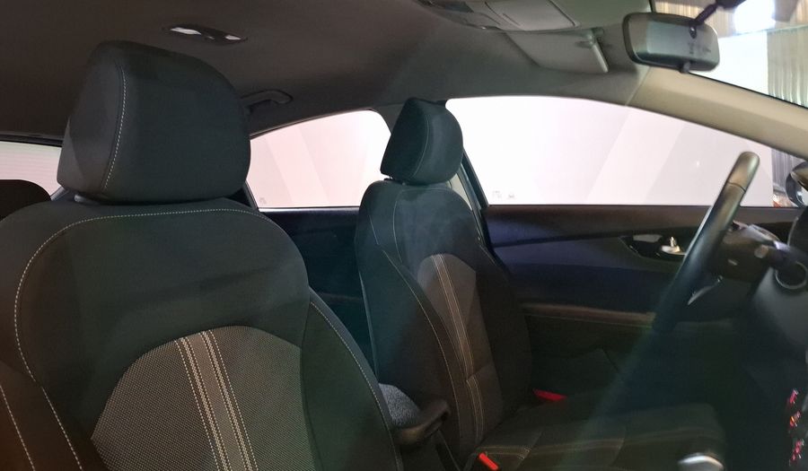 Kia Forte 2.0 EX IVT Hatchback 2022
